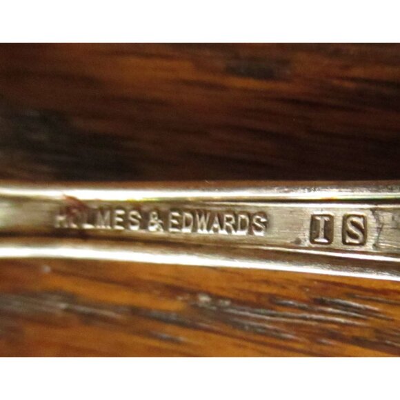 Holmes & Edwards Inlaid CENTURY DINNER Grapefruit Spoon Silverplate - Picture 4 of 4